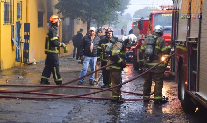 Incêndio destrói Mercado Santa Inês e deixa Iporã em clima de muita tristeza