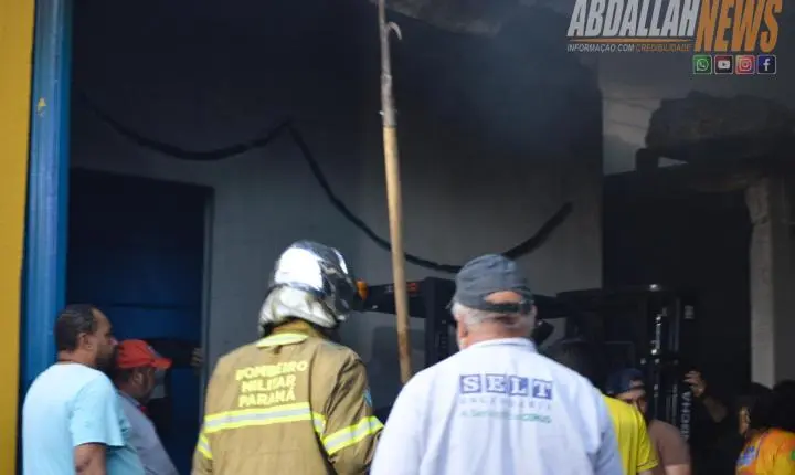 Incêndio destrói Mercado Santa Inês e deixa Iporã em clima de muita tristeza