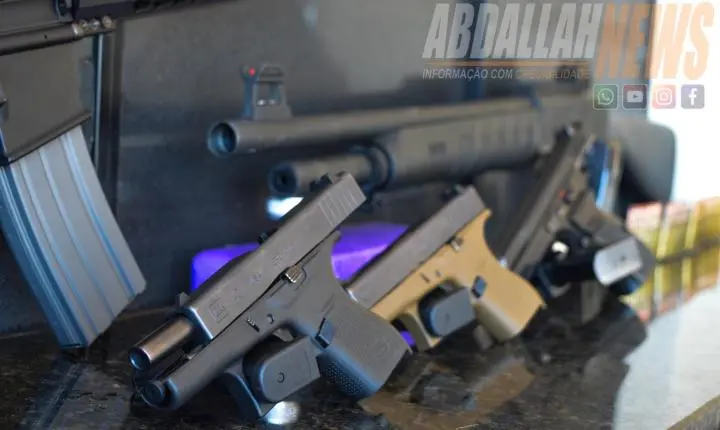 Mais de 100 kg de drogas e armas de grosso calibre são apreendidos durante ação policial na rodovia de Iporã