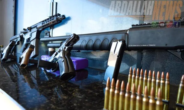 Mais de 100 kg de drogas e armas de grosso calibre são apreendidos durante ação policial na rodovia de Iporã