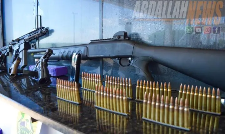 Mais de 100 kg de drogas e armas de grosso calibre são apreendidos durante ação policial na rodovia de Iporã