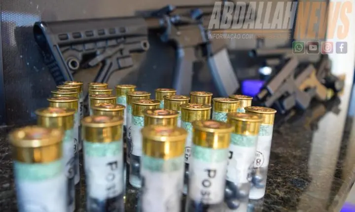 Mais de 100 kg de drogas e armas de grosso calibre são apreendidos durante ação policial na rodovia de Iporã