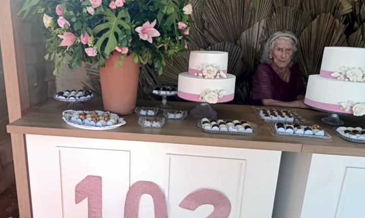 Maria Navarro Capatto celebra 102 anos e reúne quatro gerações da família em Iporã