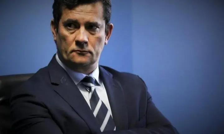 Moro tenta barrar apoio de Ratinho Junior a Sandro Alex, mas Justiça Eleitoral rejeita pedido