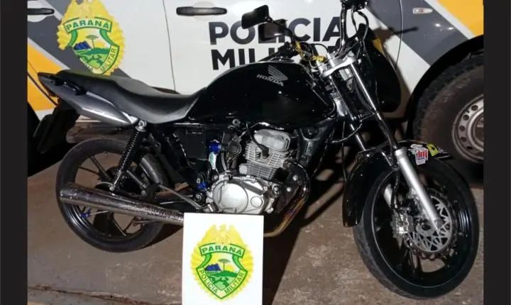 Motocicleta com diversas irregularidades é recolhida pela PM durante fiscalização em Iporã