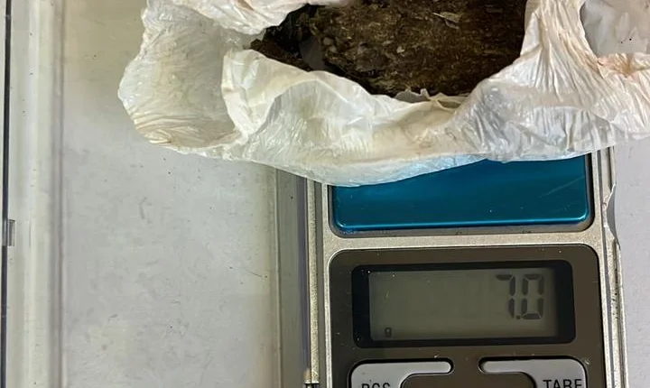 Motociclista é abordado no centro de Iporã por infrações de trânsito e drogas para consumo pessoal