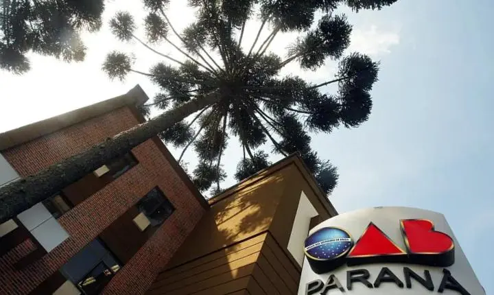 OAB-PR pede afastamento cautelar de Alexandre de Moraes e suspeição de Paulo Gonet