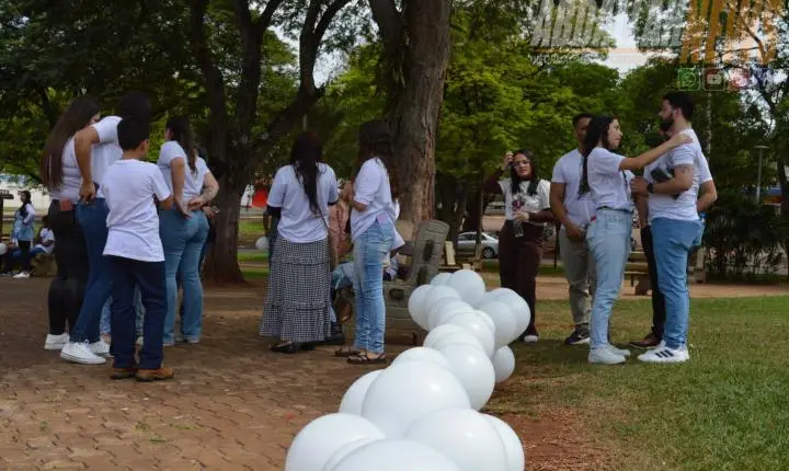 Passeata em homenagem a Danilo reúne amigos e familiares em clamor por justiça em Iporã