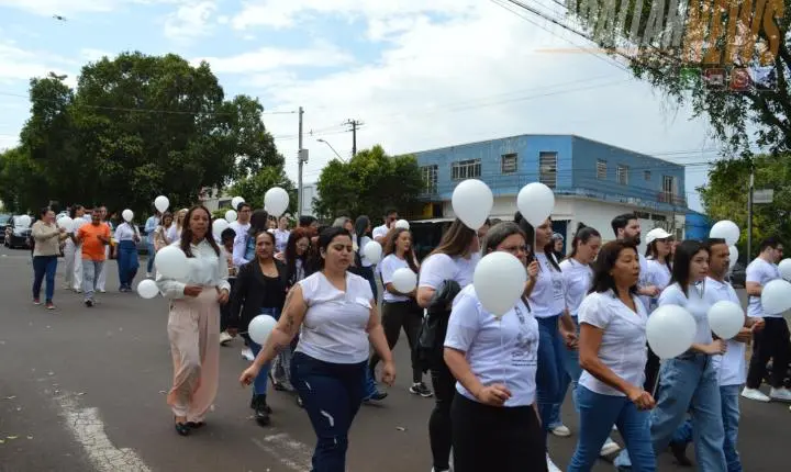 Passeata em homenagem a Danilo reúne amigos e familiares em clamor por justiça em Iporã