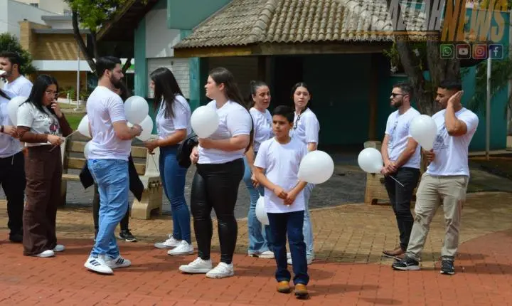 Passeata em homenagem a Danilo reúne amigos e familiares em clamor por justiça em Iporã