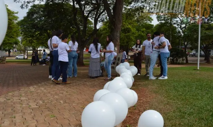 Passeata em homenagem a Danilo reúne amigos e familiares em clamor por justiça em Iporã