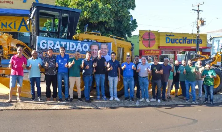 Prefeito e vereadores destacam investimentos e entregam novos equipamentos em Iporã durante evento na Avenida Castelo Branco