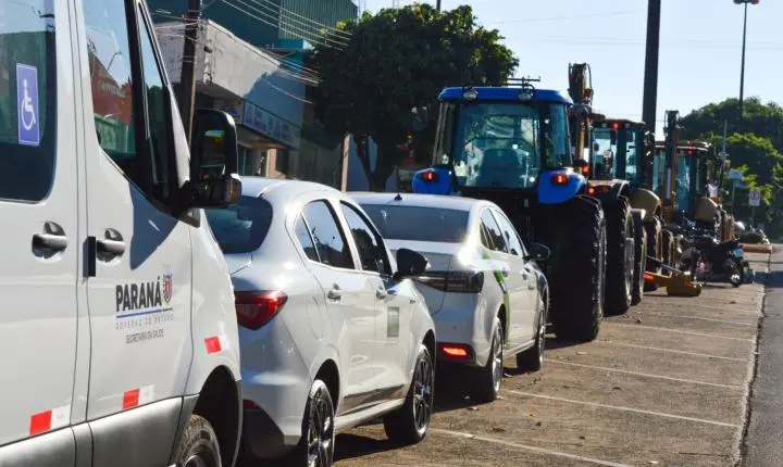 Prefeito e vereadores destacam investimentos e entregam novos equipamentos em Iporã durante evento na Avenida Castelo Branco