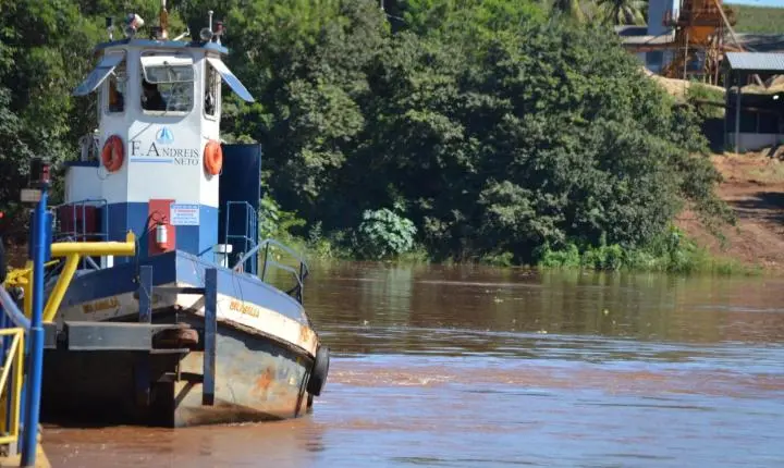 Travessia é interrompida nas balsas do Rio Piquiri após elevação do nível das águas