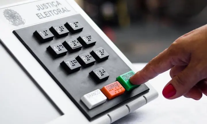 Vai votar neste domingo? Veja o que levar mesmo sem o título de eleitor