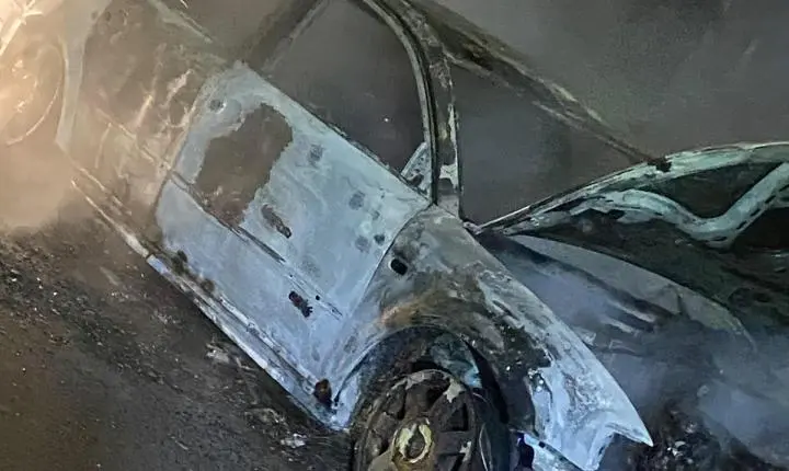 Veículo é atingido por princípio de incêndio em Altônia e possível ação criminosa é levantada